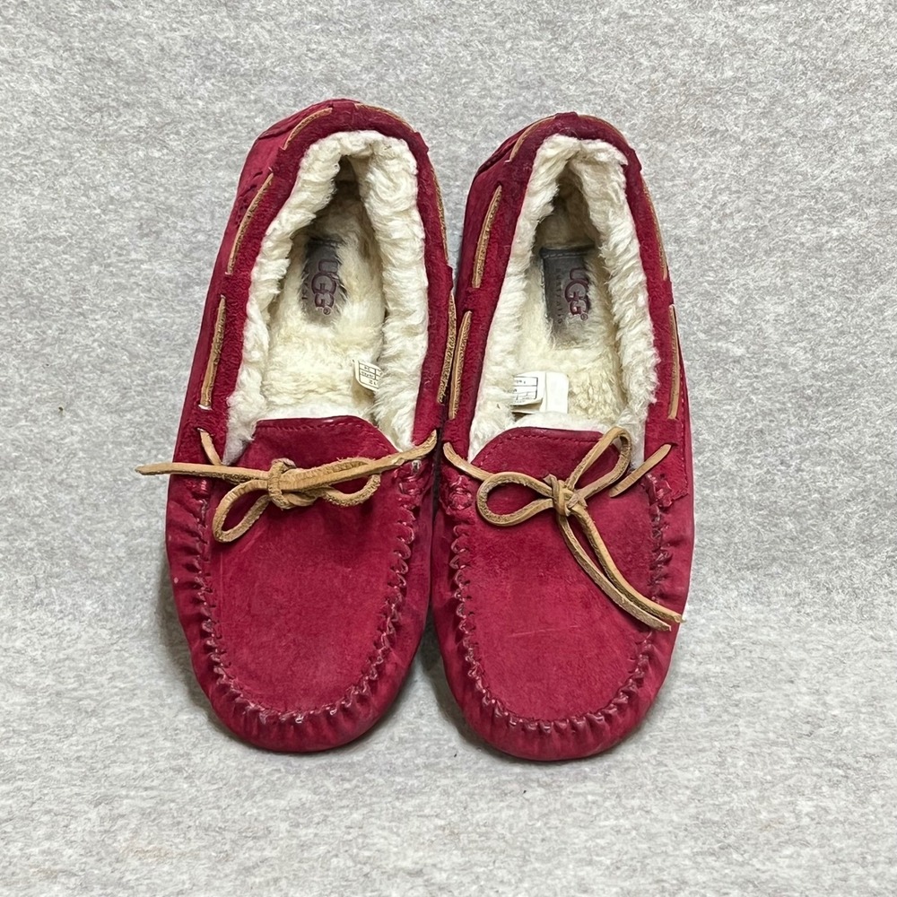 UGG Australia Dakota Sangria Pink Suede Moccasin Slippers 5612‎ Womens 7 GUC